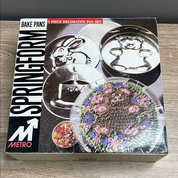 Vintage 1994 Metro Moulded Springform Bake Pans Teddy Bear Birthday Cake Bunny - Picture 10 of 10